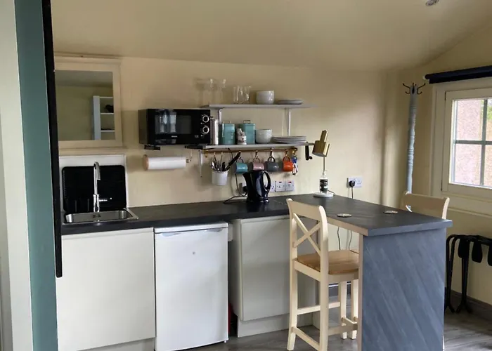 The Cosy By The Shore Апартаменты *